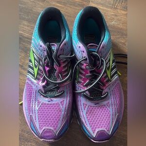 Brooks Women's Athletic Shoes - Purple and Teal